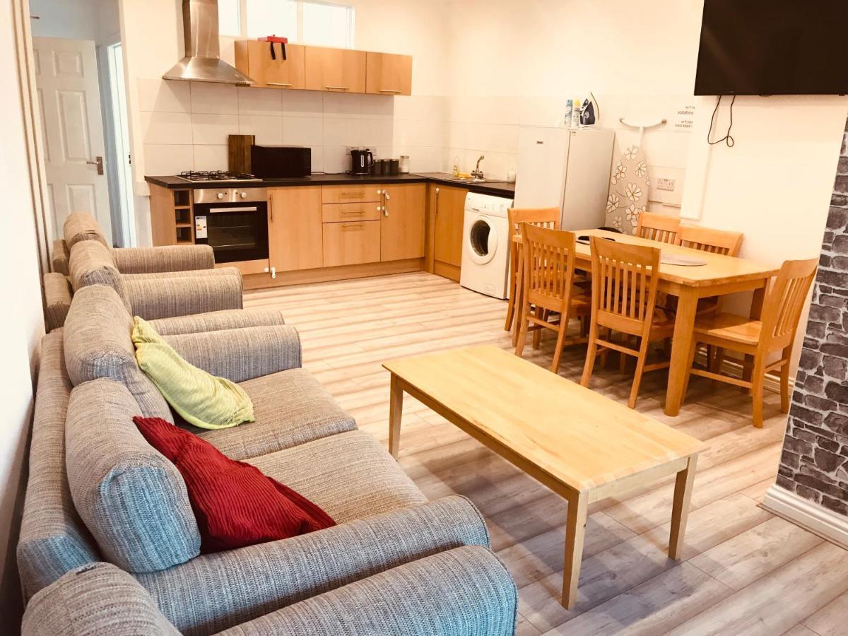 Entire Flat With Three Bedrooms N 2 Great Yarmouth Exterior photo